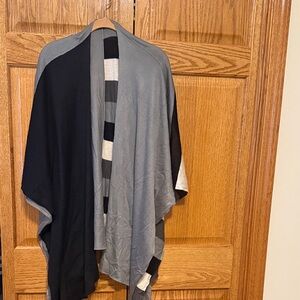 Cejon Black and Gray Womens Shawl